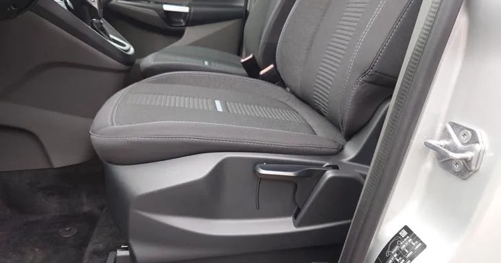Ford Tourneo Connect cena 140452 przebieg: 10, rok produkcji 2023 z Tłuszcz małe 631